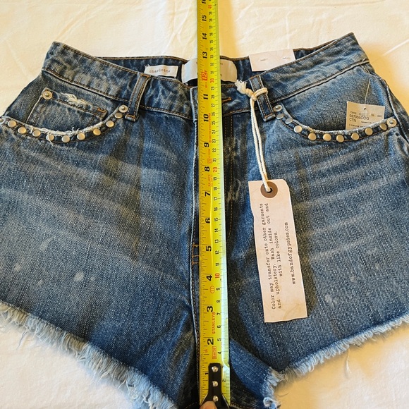 BOG Collective Buckle Charlotte Distressed Jean Shorts with Rivets Size 26 NWT - Picture 6 of 10